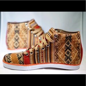 High Top Sneakers Men’s size 10